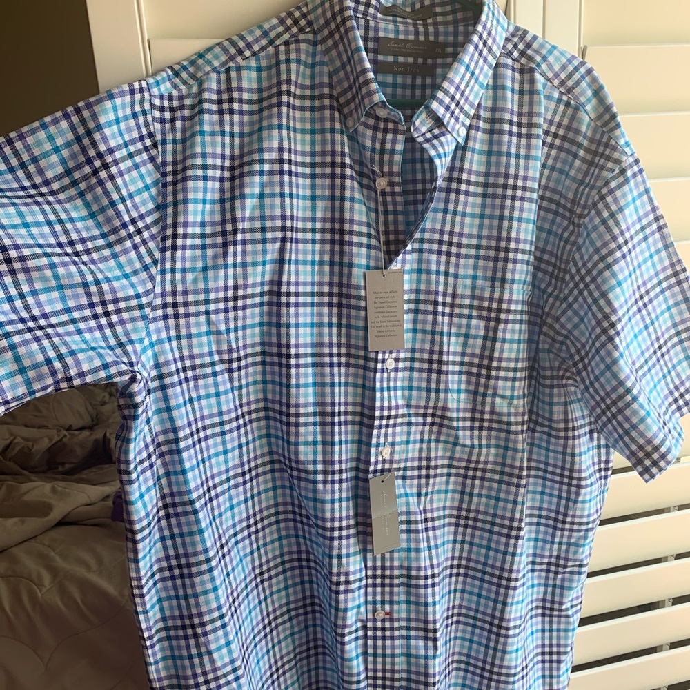 Daniel Cremieux button down mends shirt